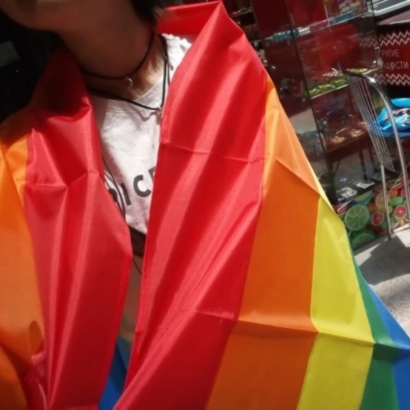 Pride Rainbow Flag, Perfect to wear for parades - Picture 3 of 3
